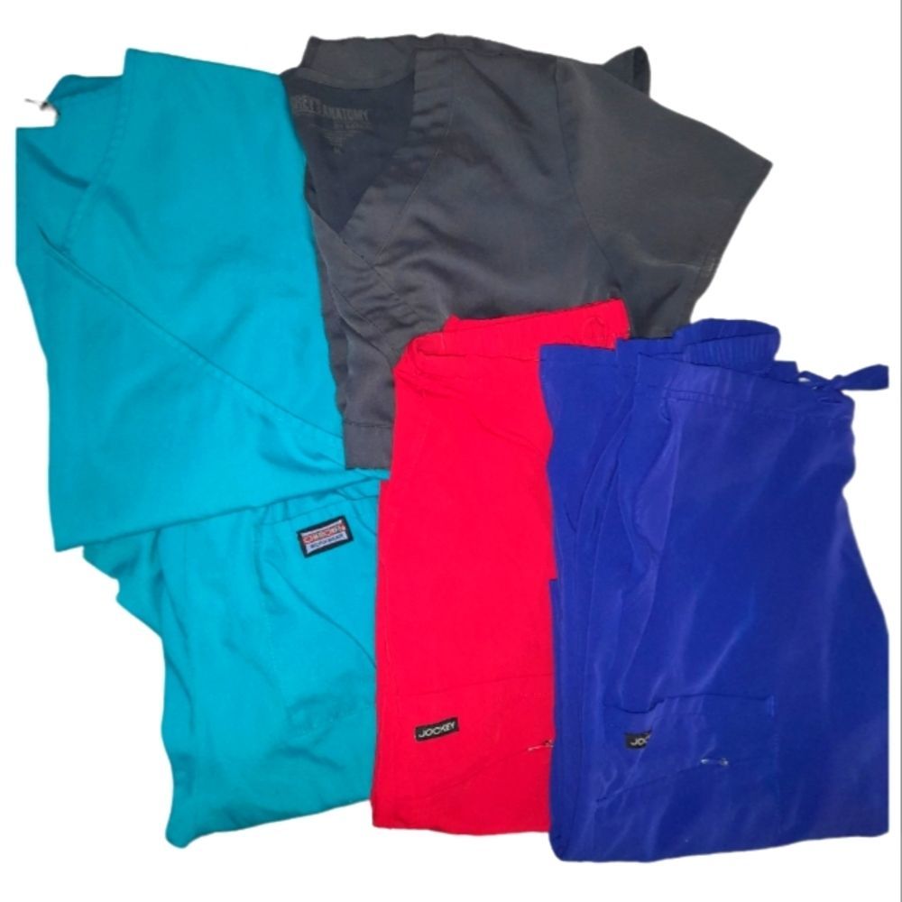 Bundle of 2 Scrub Tops & 3 Scrub Pants